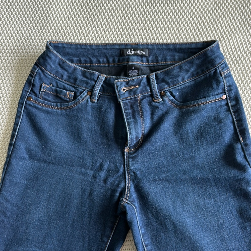 D.jeans size 6